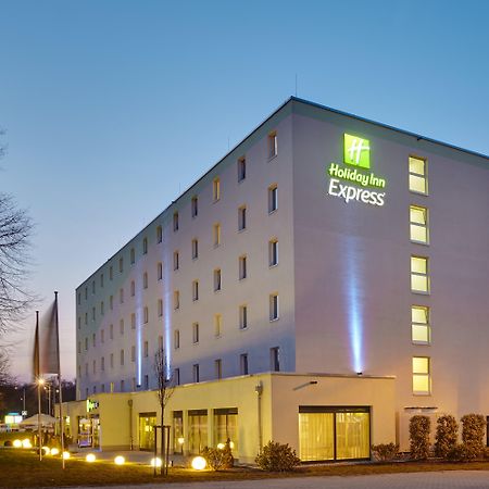 Holiday Inn Express Neunkirchen, an IHG Hotel Neunkirchen  Exterior foto